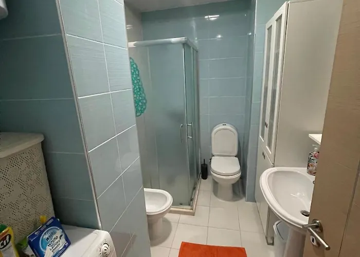 Ergi's Host * ティラナ